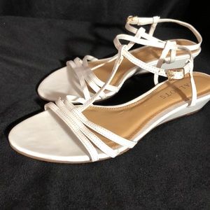 "TALBOTS" STRAPPY SANDALS  Sz51/2  NWOT